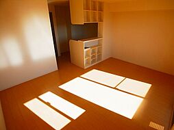 FOREST WIND 111 1階1LDKのリビング/ダイニング