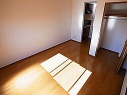 ジョリー柏 103 1階ワンルームのリビング/ダイニング