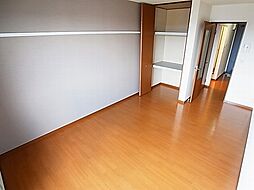 リバーバード 202 2階1Kのリビング/ダイニング