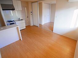 Maison de Mum 102 1階1DKのリビング/ダイニング