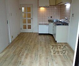 コーポオカモト 103 1階1LDKのリビング/ダイニング