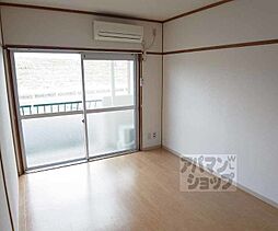 離宮ガーデンハイツ 102 1階2LDKのリビング/ダイニング