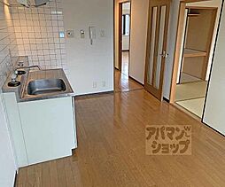 ジュンパルティール 307 3階2DKのリビング/ダイニング