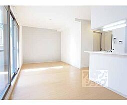 JR山陰本線 花園駅 徒歩1分の賃貸マンション 1階2LDKのリビング/ダイニング