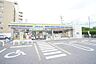 周辺：コンビニ「ミニストップ津栗真町屋店まで364ｍ」