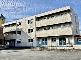 シャーメゾン　栄町 101 ｜ 三重県津市栄町4丁目（賃貸マンション1LDK・1階・45.29㎡） その1