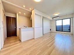 江どばしテラス 103 1階1LDKのリビング/ダイニング