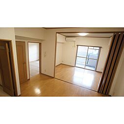 メゾン　ソレイユ 302 3階2DKのリビング/ダイニング