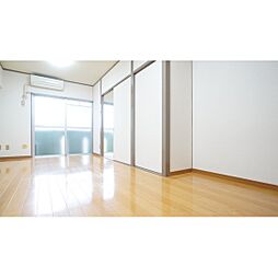 エトアール津 105 1階2LDKのリビング/ダイニング