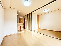 アープトライ東鷹跡 A103 1階1LDKのリビング/ダイニング