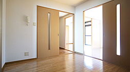 Ｌ・Ｒｅｔｒｉｅｖｅｒ 202 2階3DKのリビング/ダイニング