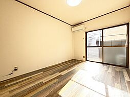 ピカリII 202 2階1Kのリビング/ダイニング