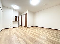 ピュアレジデンス 203 2階ワンルームのリビング/ダイニング