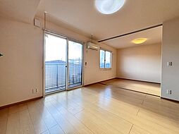 ファミール桜田 201 2階2LDKのリビング/ダイニング