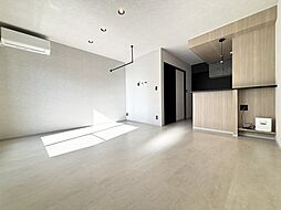 270ガレージ 3 2階1LDKのリビング/ダイニング