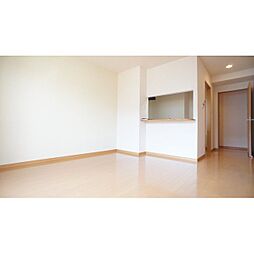 マルビエント 102 1階2LDKのリビング/ダイニング