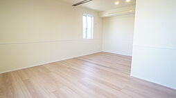 ユア　ベース 101 1階1LDKのリビング/ダイニング