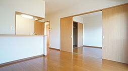 プリリアンスＴＡＫＥＫＯＳＨＩ A101 1階2LDKのリビング/ダイニング