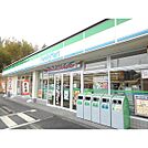 ファミリーマート川島町店まで1300m