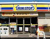 コンビニ「ミニストップ名四川越店まで2368ｍ」