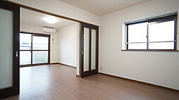 サン・ガーデン 4F 4階3LDKのリビング/ダイニング