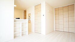 サン・ミシェルII 1C 1階ワンルームのリビング/ダイニング