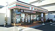 コンビニ「セブンイレブン鈴鹿白子駅前店まで690ｍ」