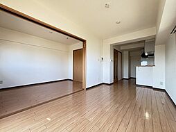 平田パークヒルズグッドスリー 305 3階1LDKのリビング/ダイニング