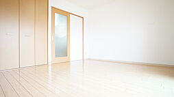 道伯ゴールドヒルズグッドスリー 303 3階1Kのリビング/ダイニング