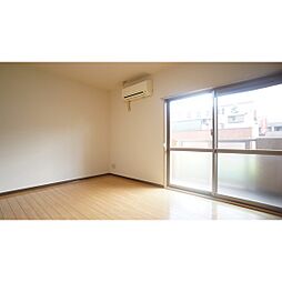 ピアーチェII 302 3階1Kのリビング/ダイニング