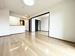 グランドパレス 202 2階2LDKのリビング/ダイニング