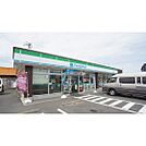 コンビニ「ファミリーマート鈴鹿三日市店まで755ｍ」
