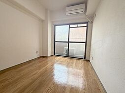 アルバドール山双 4階ワンルームのリビング/ダイニング