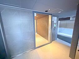 18 / 21