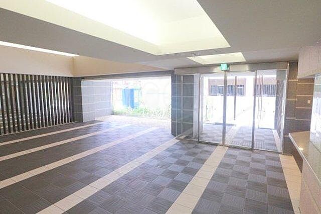 13 / 17