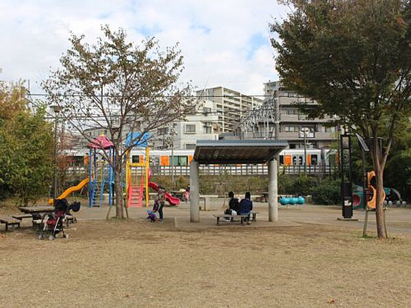 画像25:【公園】池袋本町電車の見える公園まで318ｍ