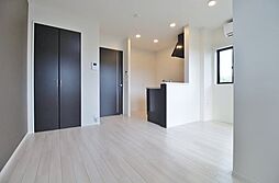 メゾン・ド・リヴィエール 2階1LDKのリビング/ダイニング