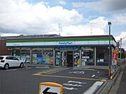 ファミリーマート 戸田新曽つつじ通り店（511m）
