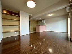 レジデンス下屋敷 205 2階1LDKのリビング/ダイニング