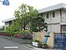 周辺：【小学校】寝屋川市立北小学校まで607ｍ