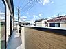 その他：季節の移ろいを感じられるバルコニー。心地よい風と明るい陽光がたっぷりと届きます。