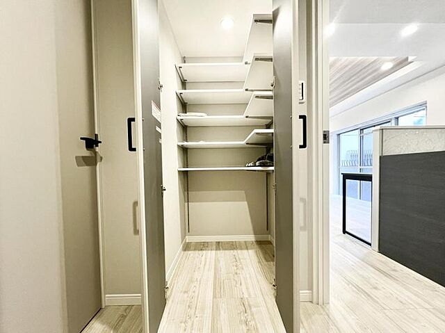 収納 東京メトロ日比谷線 六本木駅 徒歩11分