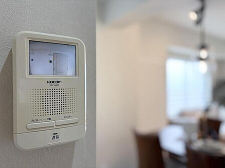 【TV付インターホン】居住者の安心を最優先に考えた充実した防犯設備が整っています。