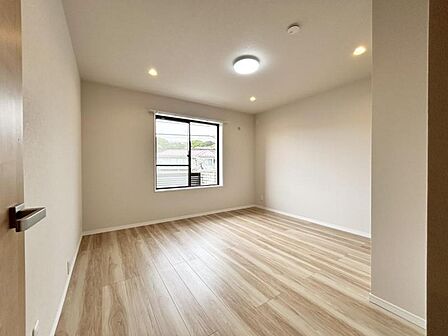 【洋室:5.8帖】快適さを追求した間取り設計 趣味や癒しの自由空間をお過ごしになれます