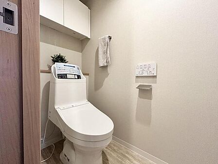 【トイレ】 お掃除ラクラク。広さを確保したトイレスペース