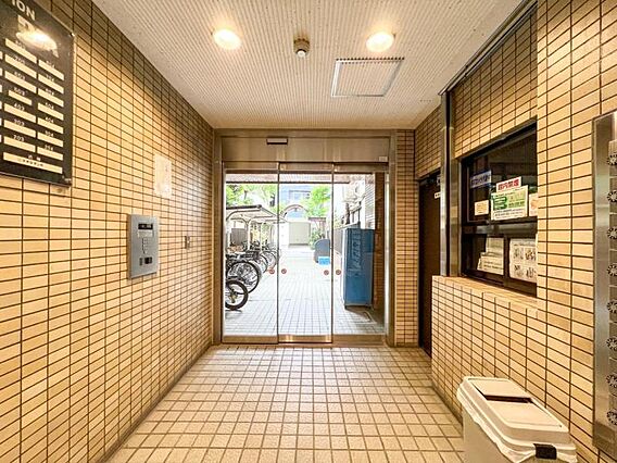 【エントランス...