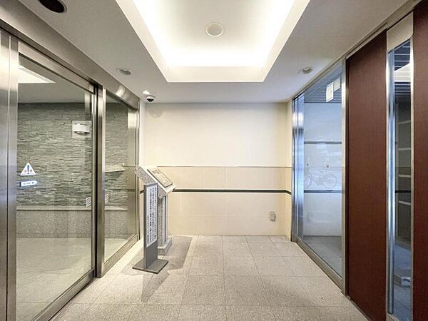 エントランスを拡大表示