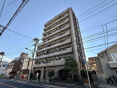 【外観】重厚感のある佇まいが魅力です。