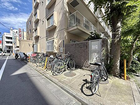 【駐輪場】広く止めやすい駐輪場です。