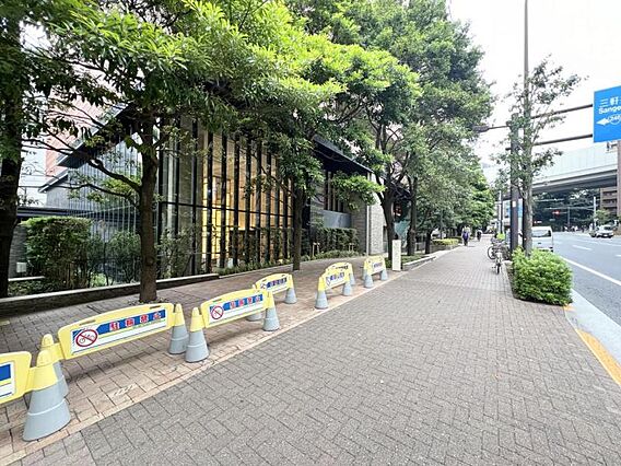 【エントランス...